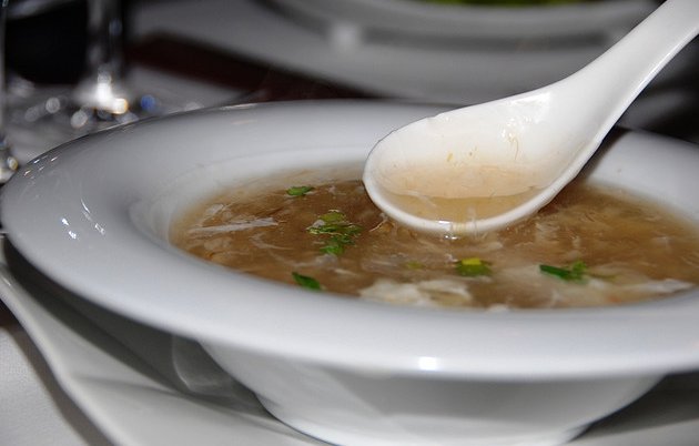 Sopa de aleta de tiburón, un manjar costoso para la economía tailandesa - Cocina.es