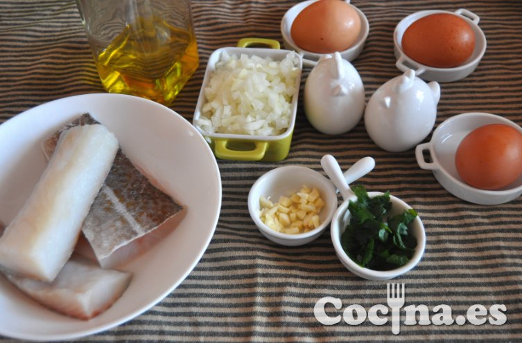 Ingredientes de la tortilla de bacalao