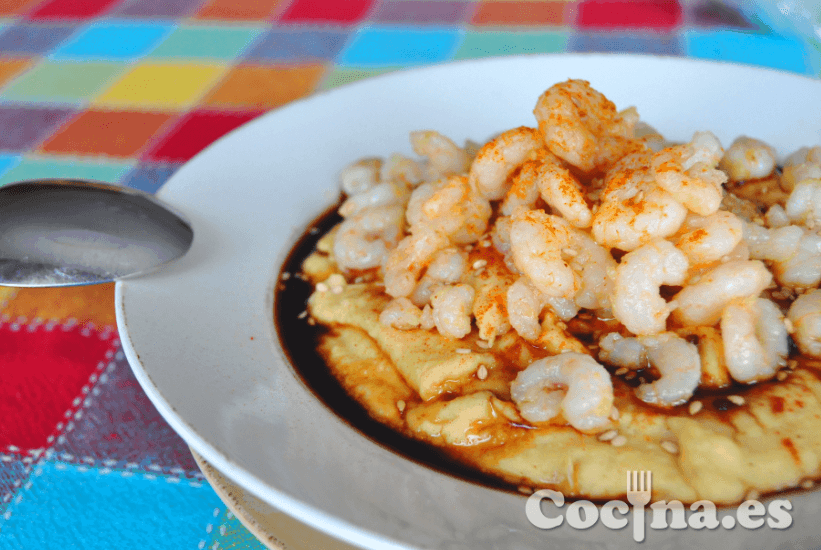 Hummus con gambas