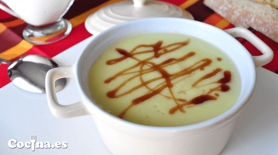 Crema de calabacín con manzana