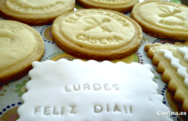 Galletas de mantequilla decoradas.