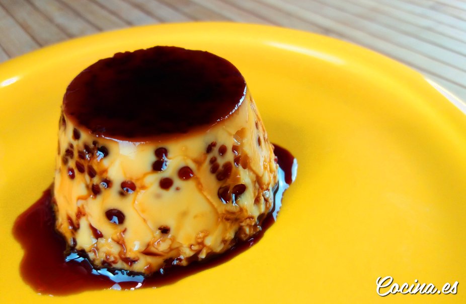 Cómo hacer flan de huevo casero al baño María 