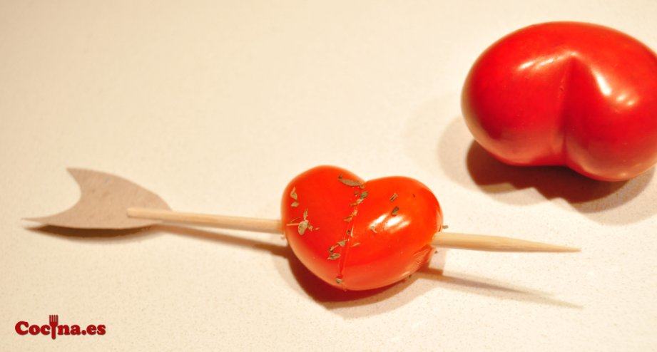Corazon con tomatito cherry - San Valentín