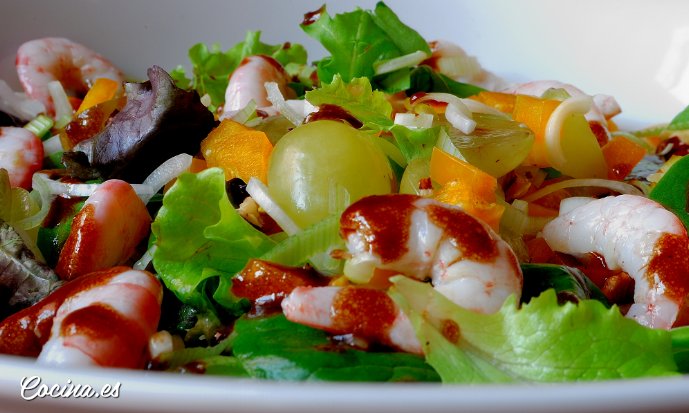 Ensalada de uvas y gambas para llevar a la piscina