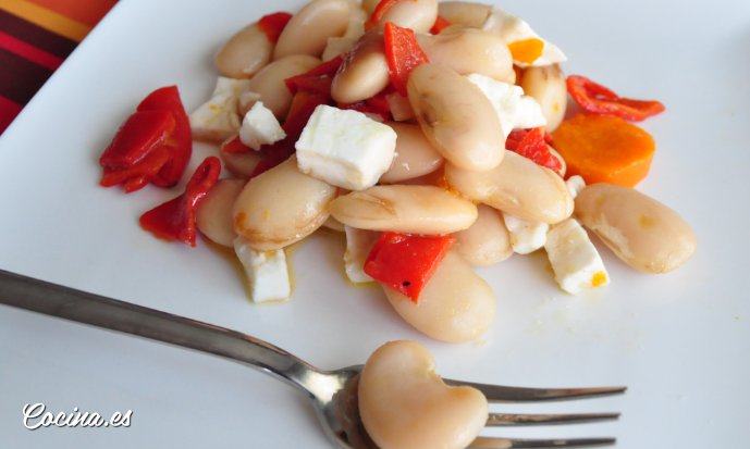 Judiones de la granja en ensalada para llevar a la piscina