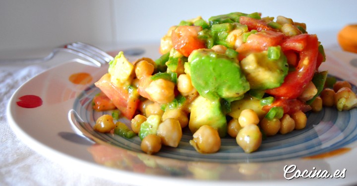 Garbanzos con aguacate