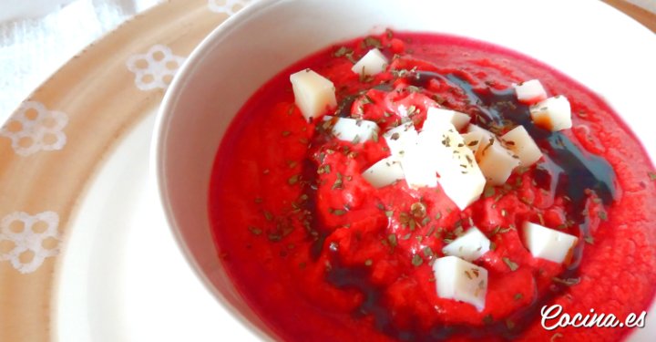 Salmorejo de remolacha