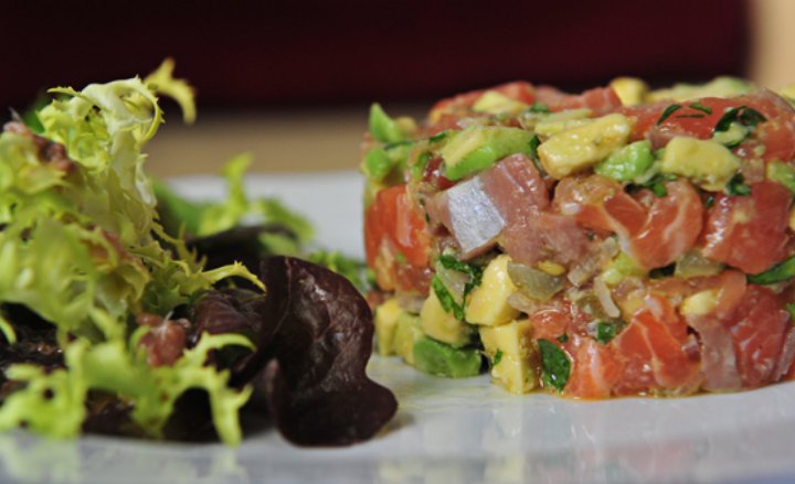 Canapés fríos, fáciles y rápidos: Tartar de Salmón y Aguacate