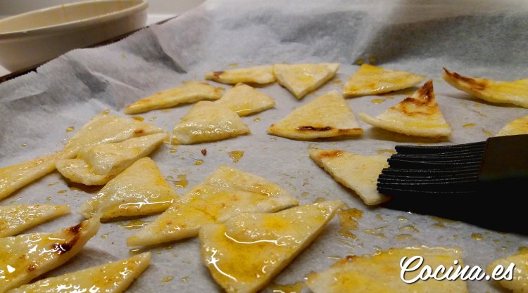 Cómo hacer nachos al horno con tortillas mexicanas