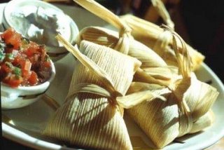 Receta de Tamales de Maíz y Queso