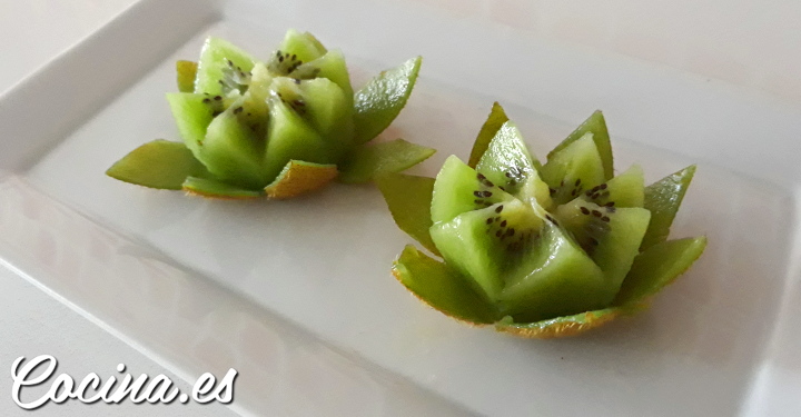 Cómo hacer Flores con Kiwis 