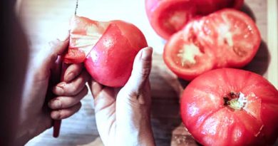 Los mejores tips para pelar tomates