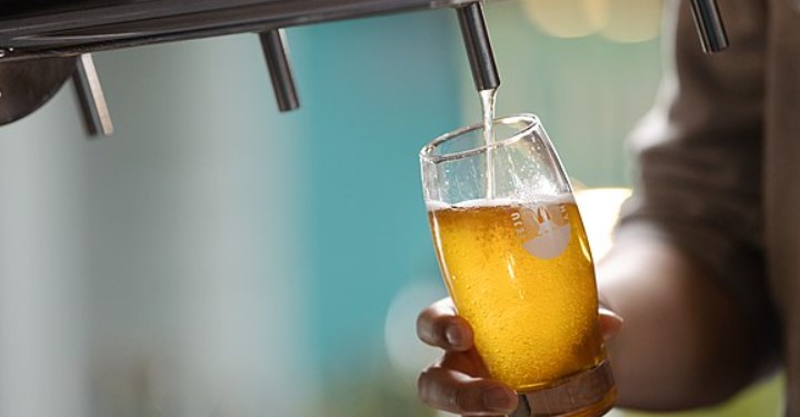 Qué es más saludable, una cerveza o un refresco